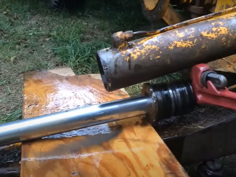 Quam ut removere hydrau cylindrici a CAVATOR