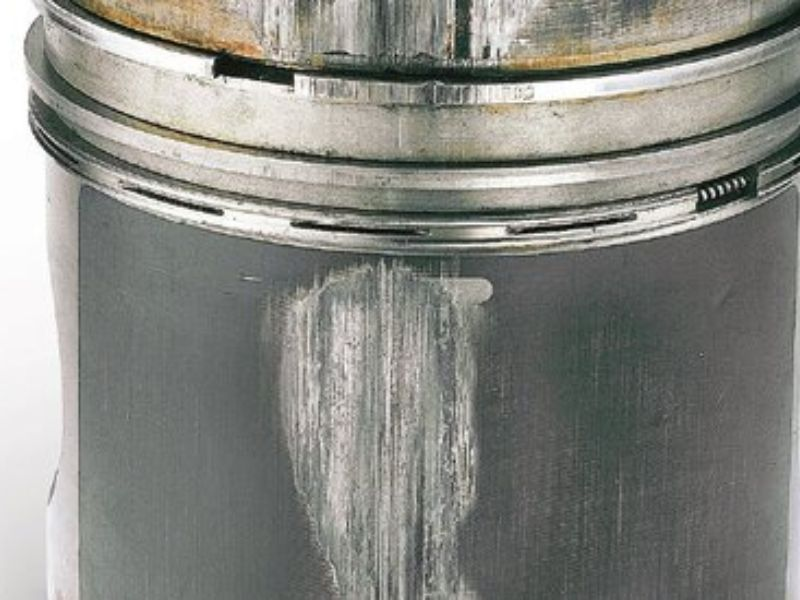 V atroci facta de hydrau cylindri sonitus