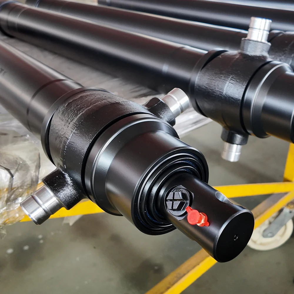 III scaena Underbody Telescopic Tipping Cylindri pro Hunter Trailers III scaena Underbody Telescopic Tipping Cylindri pro Hunter Trailers